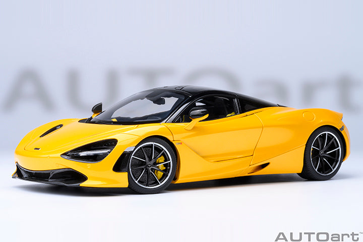76070 McLaren 720S - Volcano Yellow