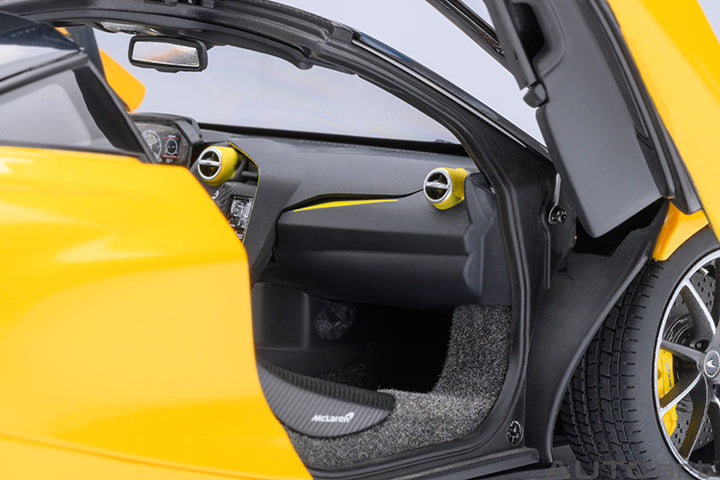 76070 McLaren 720S - Volcano Yellow