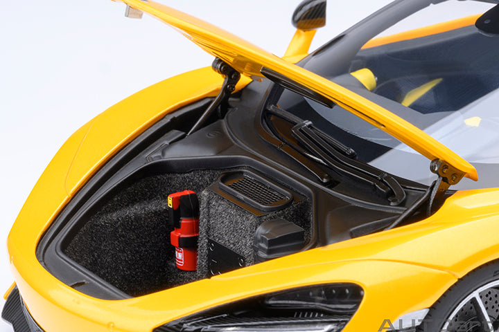 76070 McLaren 720S - Volcano Yellow