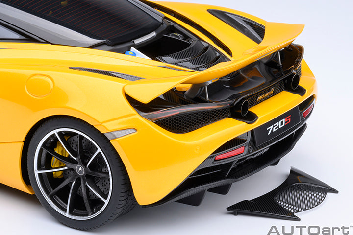 76070 McLaren 720S - Volcano Yellow