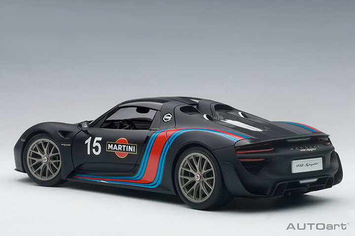 77929 Porsche 918 Spyder Weissach Package (Liquid Metal Chrome Blue)