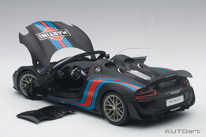 77929 Porsche 918 Spyder Weissach Package (Liquid Metal Chrome Blue)
