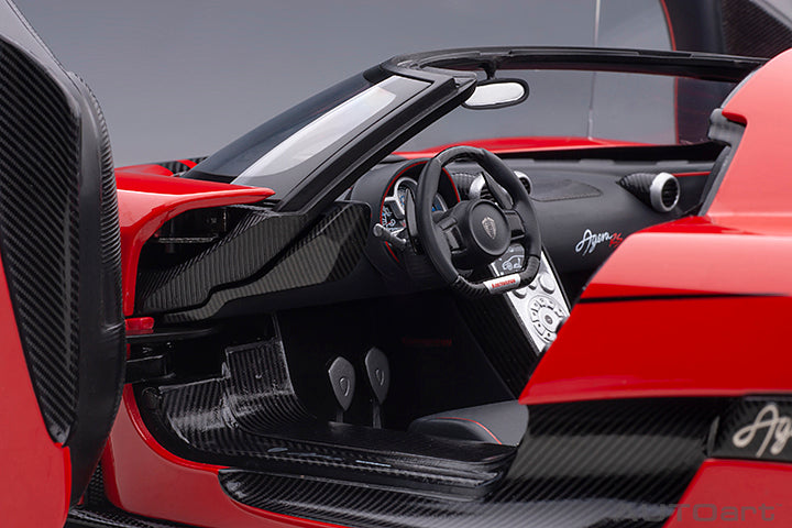 79022 Koenigsegg Agera RS, Chilli Red/Carbon Black/Black Accents