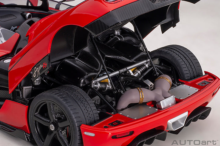 79022 Koenigsegg Agera RS, Chilli Red/Carbon Black/Black Accents