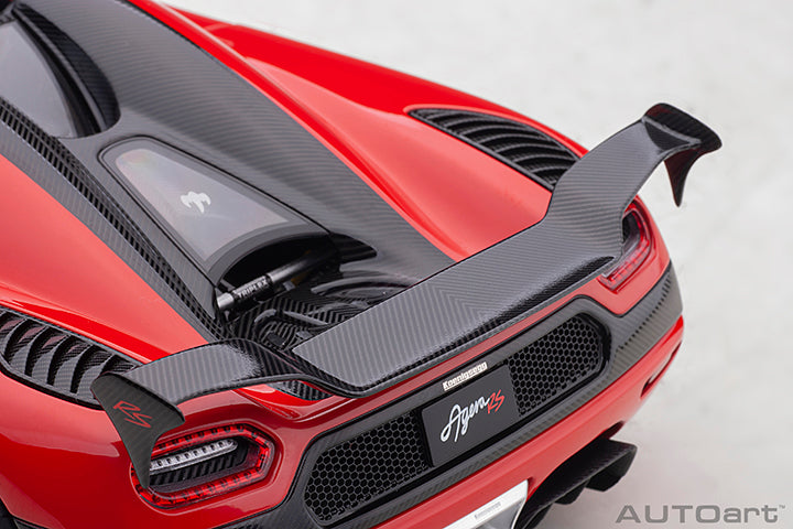 79022 Koenigsegg Agera RS, Chilli Red/Carbon Black/Black Accents