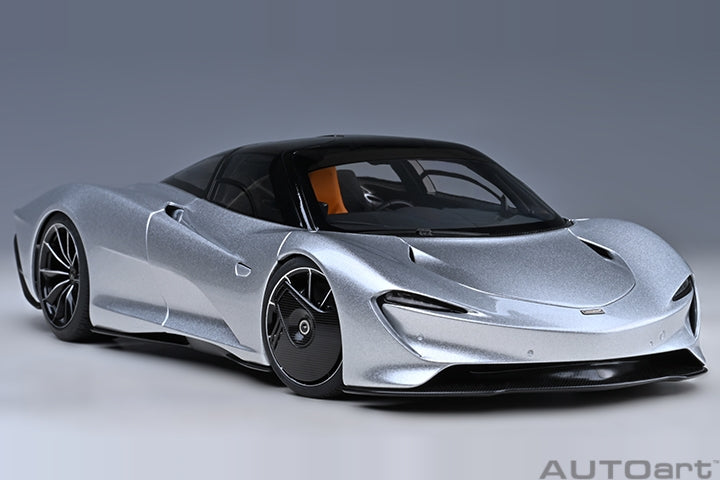 76090  McLAREN SPEEDTAIL (SUPERNOVA SILVER)