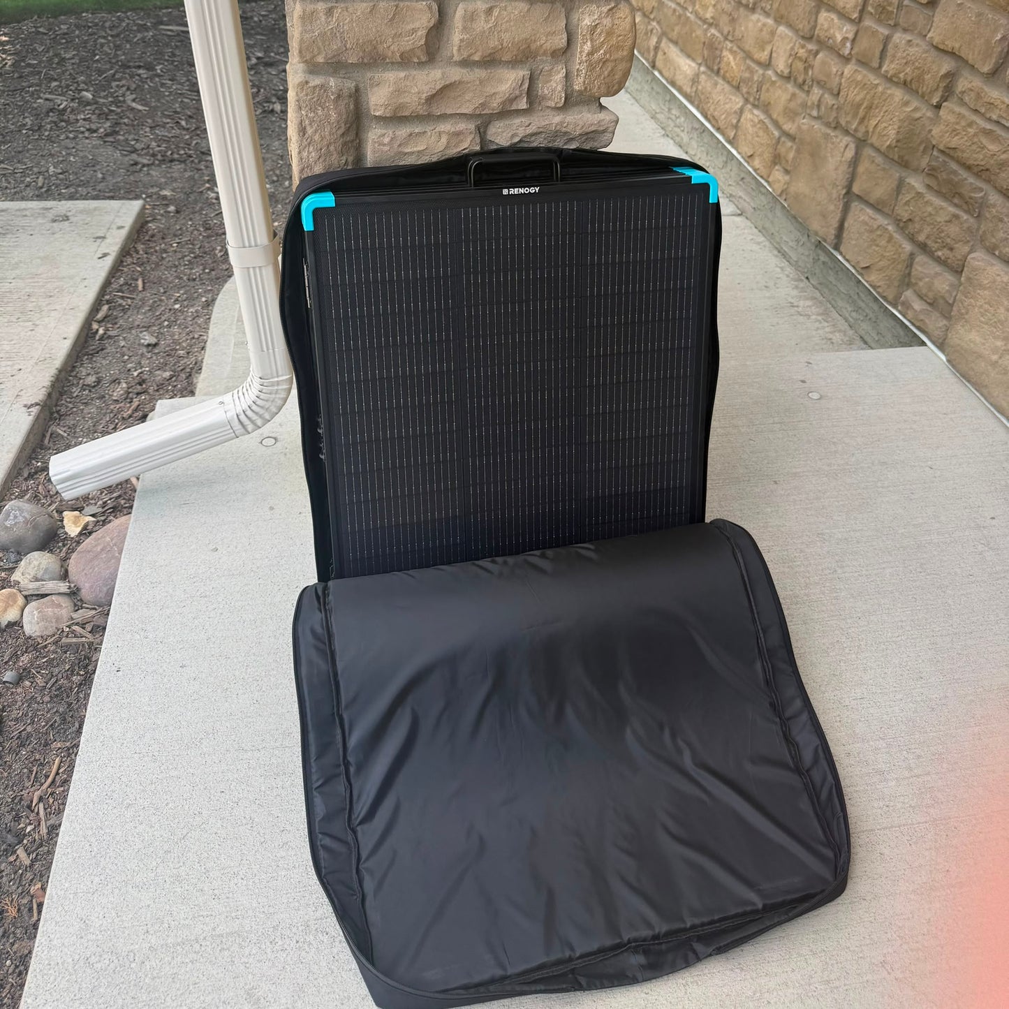 NEW! Renogy 300W Solar Panel rental per day
